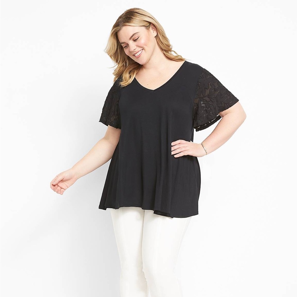 Lane Bryant Burnout Short-Sleeve Swing
Tunic Size 22/24